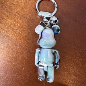 Silver Chrome Bearbrick
Bagcharm/Keychain